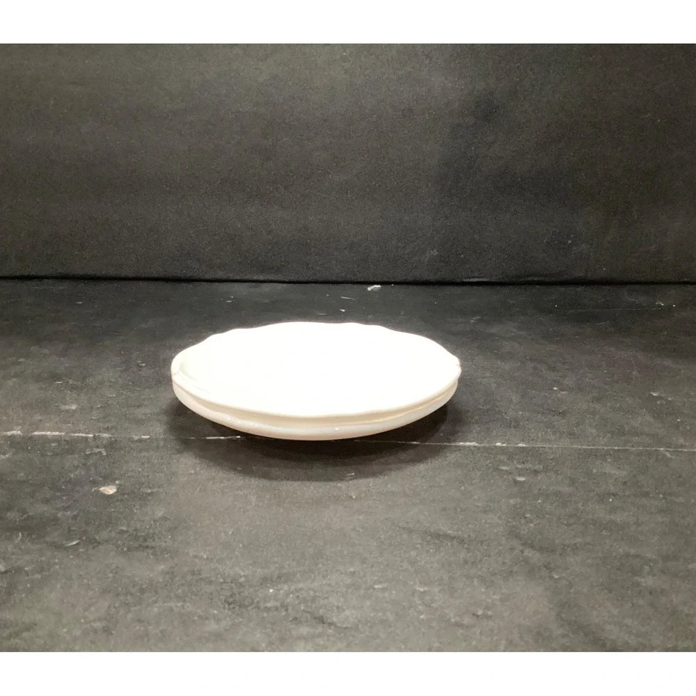 Arcopal France TRIANON IVORY Saucer Scalloped Swirls Milk‎ Glass 5 3/8
